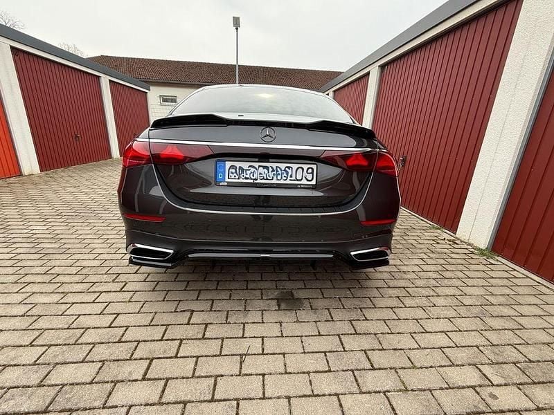 Gebraucht Mercedes E200 204 PS (150 kW) 2023 Schwarz Limousine
