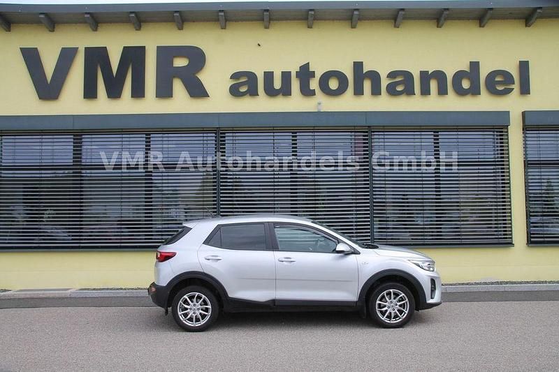 Silber Gebraucht 2022 Kia Stonic Edition 7 SUV | 17.390 € (Guter Preis) - Bild 1/4