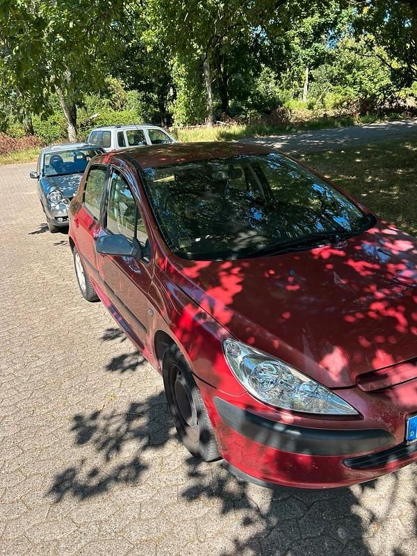 Rot Gebraucht 2003 Peugeot 307 Kleinwagen | 1.590 € (Guter Preis) - Bild 1/4