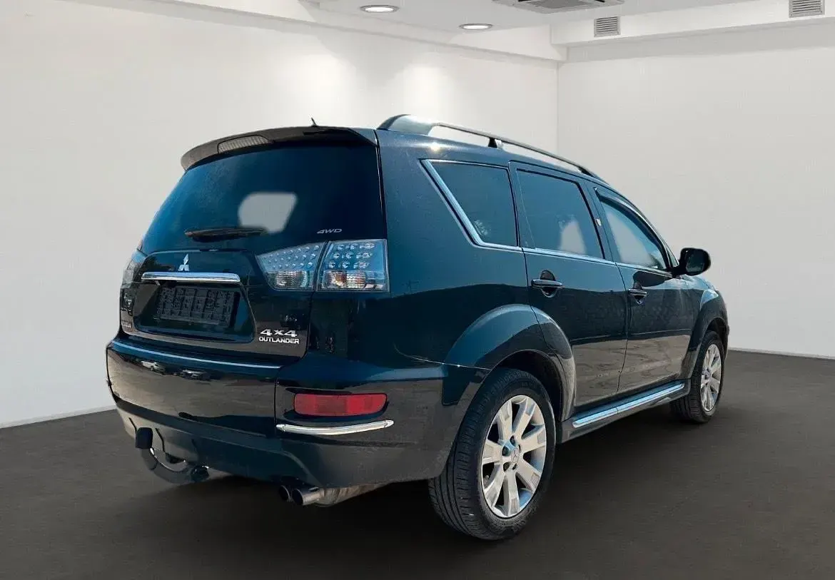 Gebraucht Mitsubishi Outlander 177 PS (130 kW) 2011 Schwarz SUV