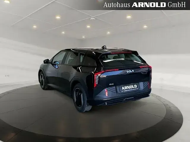 Neu Kia EV4 Air 150 kW (204 PS) 2025 Grau (wolfgrau) Kleinwagen