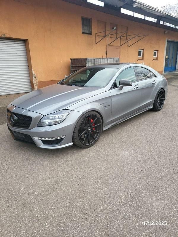 Grau Gebraucht 2011 Mercedes CLS63 AMG Elegance Coupé | 28.900 € (Guter Preis) - Bild 1/4
