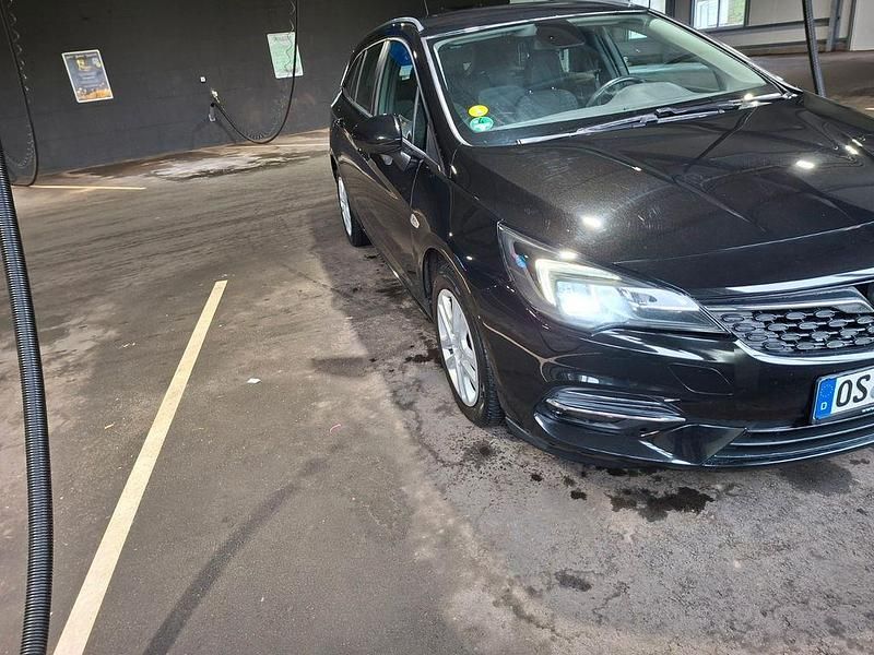 Gebraucht Opel Astra Design & Tech 107 PS (78 kW) 2021 Schwarz Kombi