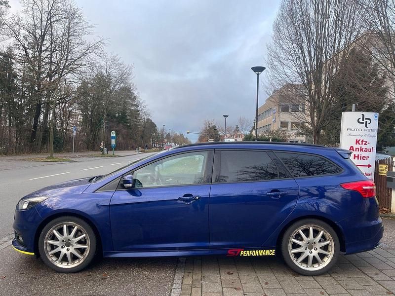 Gebraucht Ford Focus ST 250 PS (183 kW) 2016 Blau Kombi