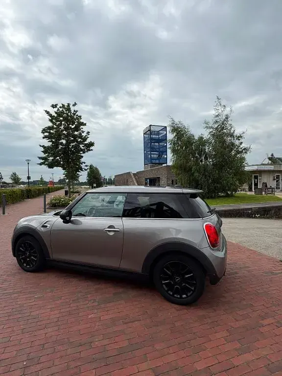 Gebraucht Mini ONE 102 PS (75 kW) 2020 Grau Kleinwagen