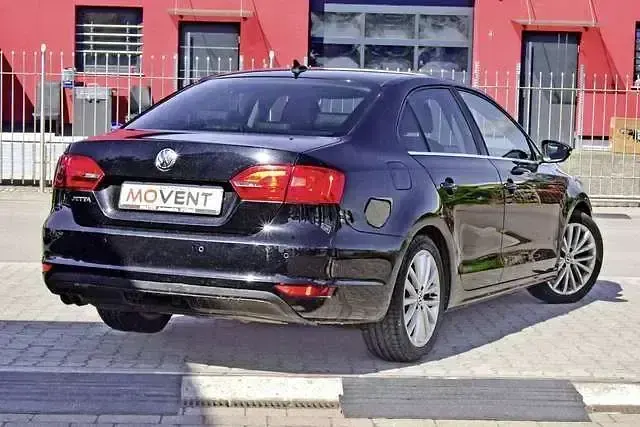 Gebraucht VW Jetta Highline 160 PS (117 kW) 2011 Schwarz Limousine