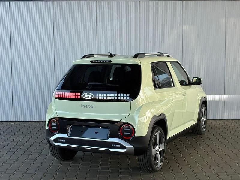 Neu Hyundai Inster 2026 Buttercream yellow pearl Kleinwagen