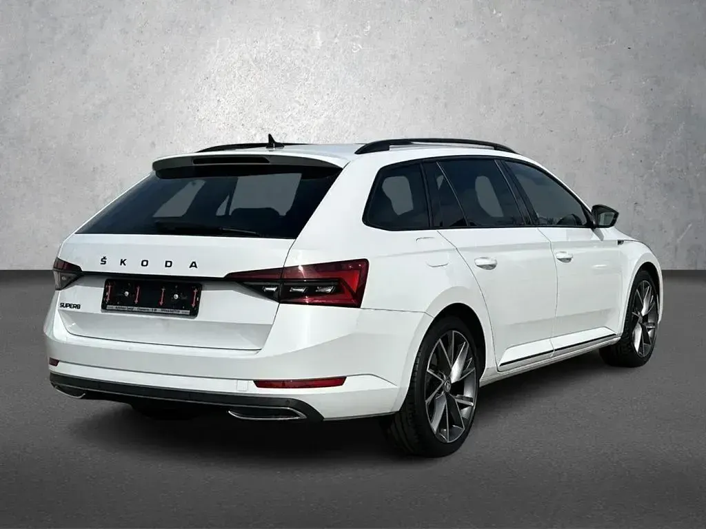 Gebraucht Skoda Superb SportLine 200 PS (147 kW) 2022 Moonweiß perleffekt Kombi