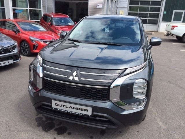 Weiß Neu 2025 Mitsubishi Outlander P-HEV Plus SUV | 52.940 € - Bild 1/3