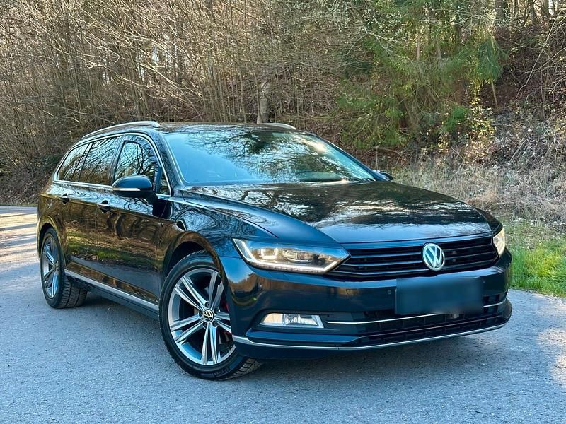 Gebraucht VW Passat Highline 150 PS (110 kW) 2015 Schwarz Kombi