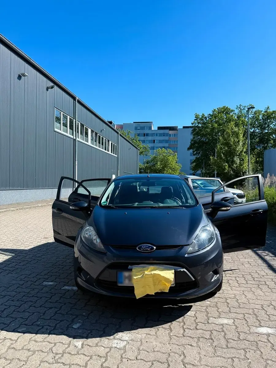 Gebraucht Ford Fiesta Trend 60 PS (44 kW) 2009 Grau Kleinwagen