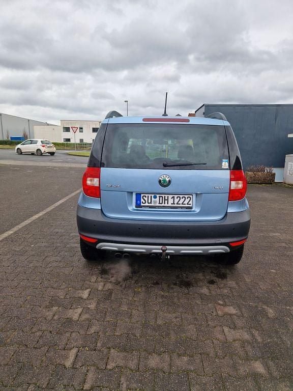 Gebraucht Skoda Yeti Plus Edition 160 PS (117 kW) 2013 Blau SUV