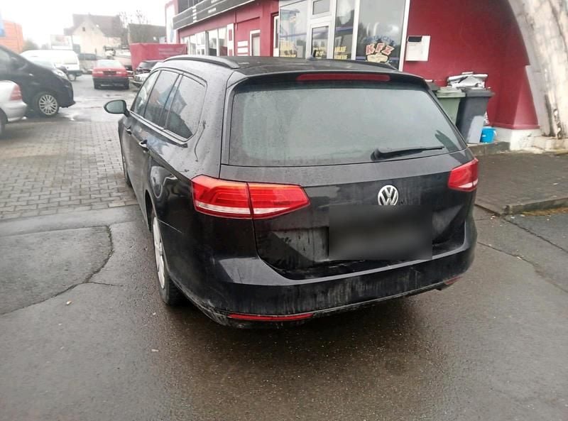 Gebraucht VW Passat 150 PS (110 kW) 2019 Schwarz Kombi