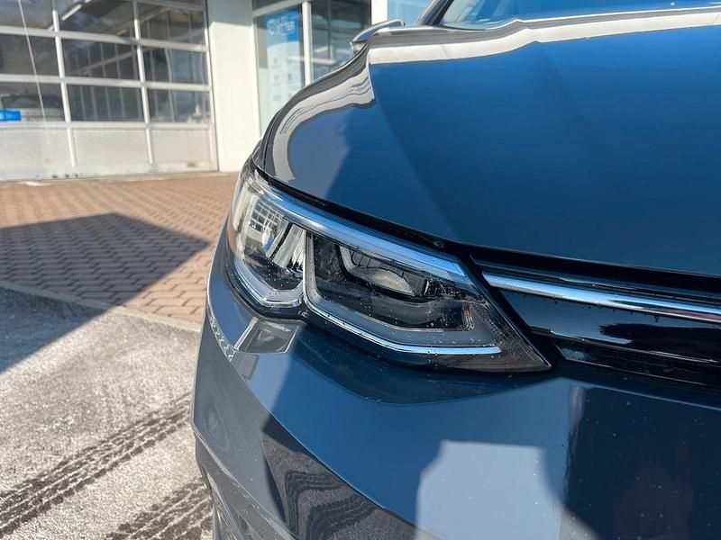 Gebraucht VW Golf VIII Life 150 PS (110 kW) 2023 Grau Limousine