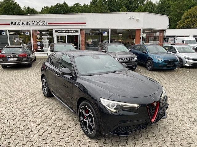Schwarz Gebraucht 2022 Alfa Romeo Stelvio Veloce SUV | 33.590 € (Etwas zu teuer) - Bild 1/4