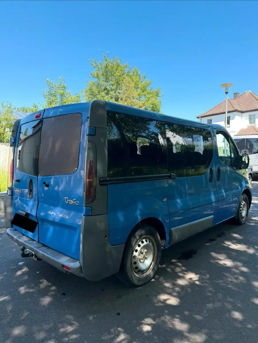 Gebraucht Renault Trafic 101 PS (74 kW) 2003 Blau Van / Kleinbus