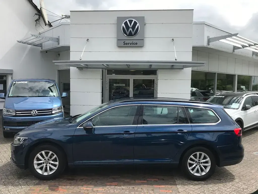 Gebraucht VW Passat Business 150 PS (110 kW) 2022 Aquamarinblau metallic (metallic) Kombi