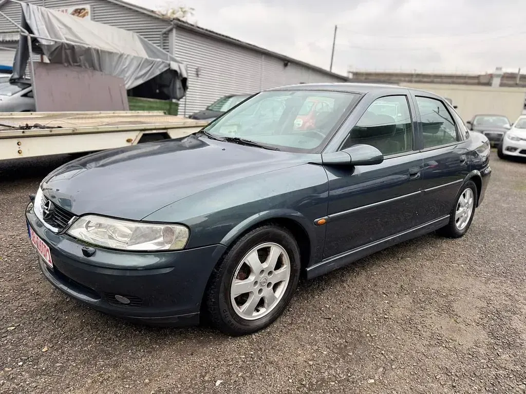 Gebraucht Opel Vectra Comfort 101 PS (74 kW) 2002 Grün Limousine
