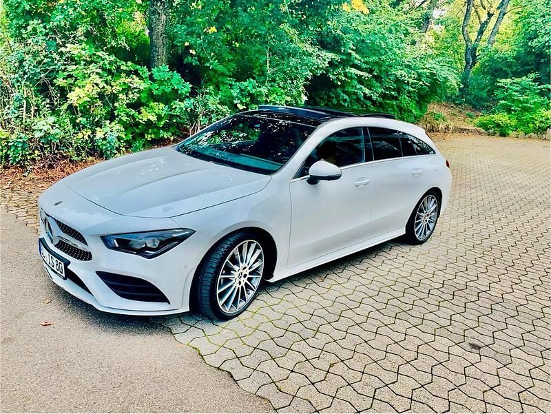 Weiß Gebraucht 2021 Mercedes 200 AMG Kombi | 27.500 € (Teuer) - Bild 1/4