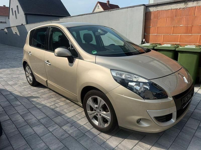Beige Gebraucht 2009 Renault Scénic III Dynamique Van / Kleinbus | 2.800 € (Guter Preis) - Bild 1/4