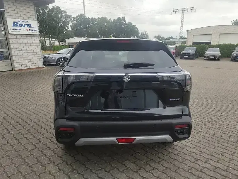 Gebraucht Suzuki SX4 S-Cross Comfort 129 PS (94 kW) 2025 Schwarz SUV
