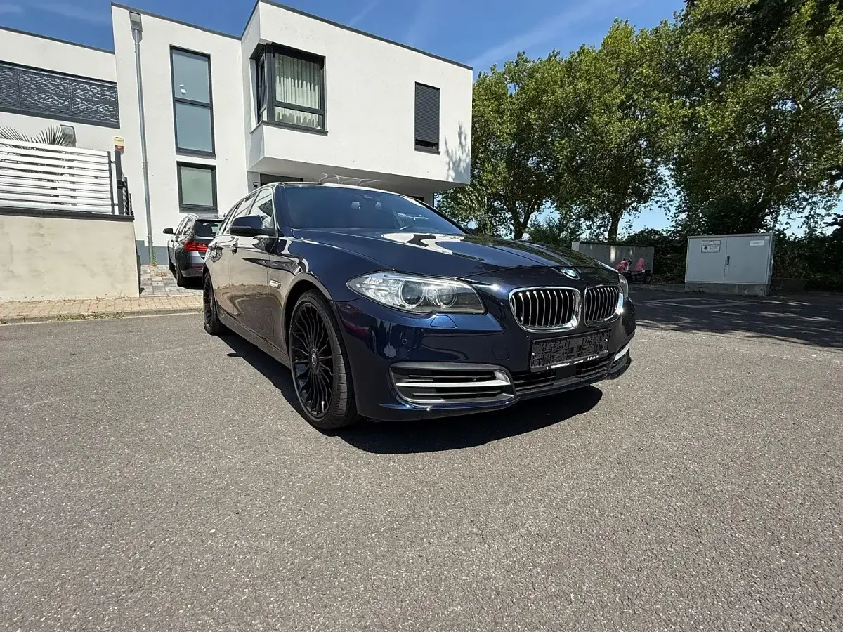 Gebraucht BMW 535 Sport Line 313 PS (230 kW) 2015 Blau Kombi