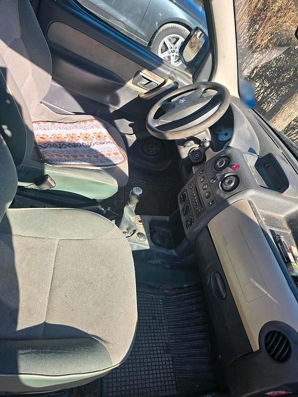 Gebraucht Peugeot Partner 2003 Grün Van / Kleinbus