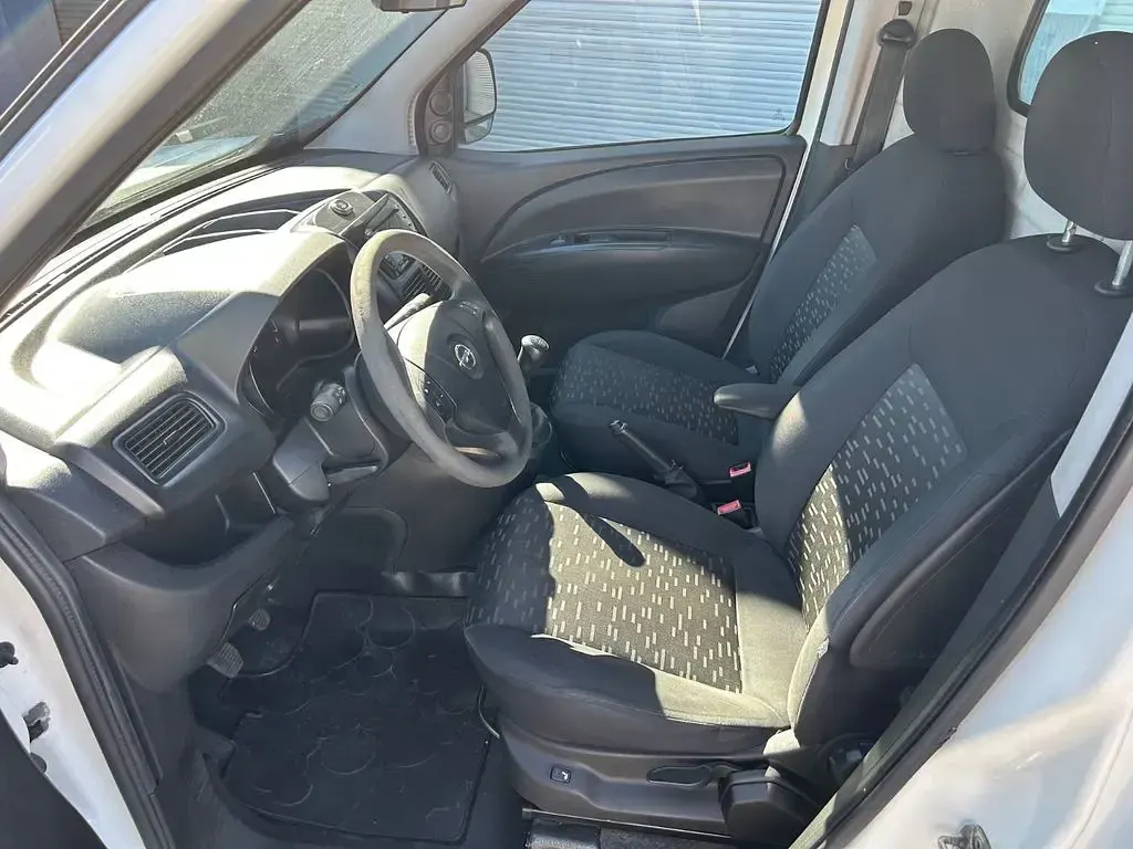 Gebraucht Opel Combo 90 PS (66 kW) 2013 Weiß Van / Kleinbus