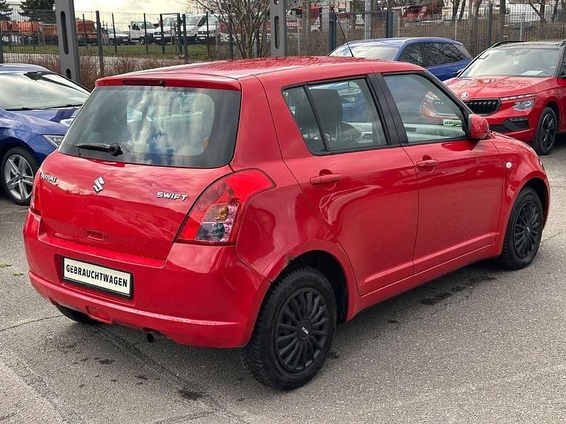 Gebraucht Suzuki Swift Comfort 102 PS (75 kW) 2008 Rot Kleinwagen