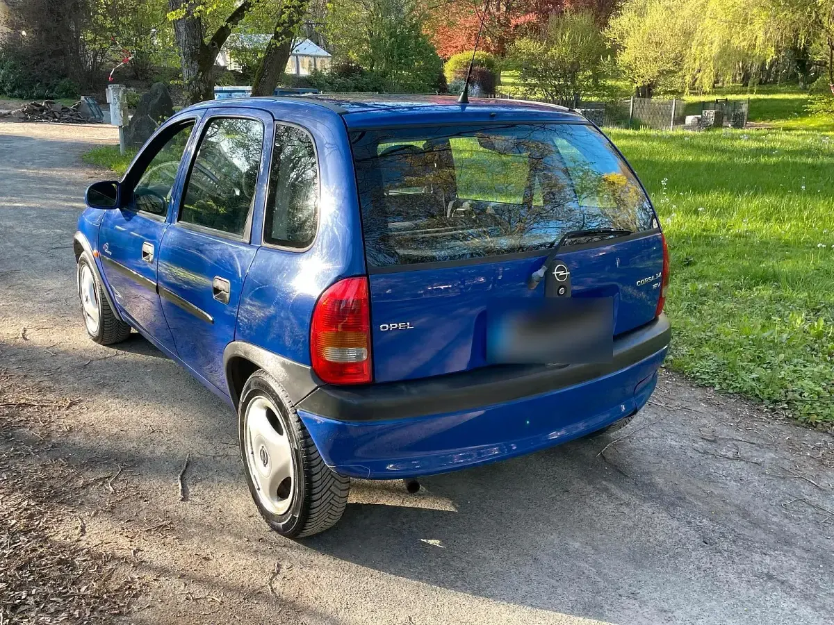 Gebraucht Opel Corsa 90 PS (66 kW) 1997 Blau Kleinwagen