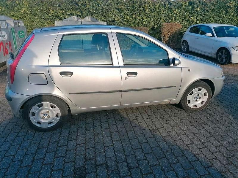 Gebraucht Fiat Punto 60 PS (44 kW) 2003 Silber Kleinwagen