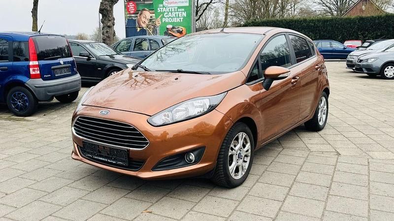 Gebraucht Ford Fiesta SYNC Edition 80 PS (58 kW) 2014 Braun Kleinwagen