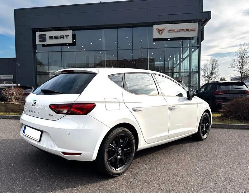 Gebraucht Seat Leon Style 110 PS (80 kW) 2016 Weiß Limousine