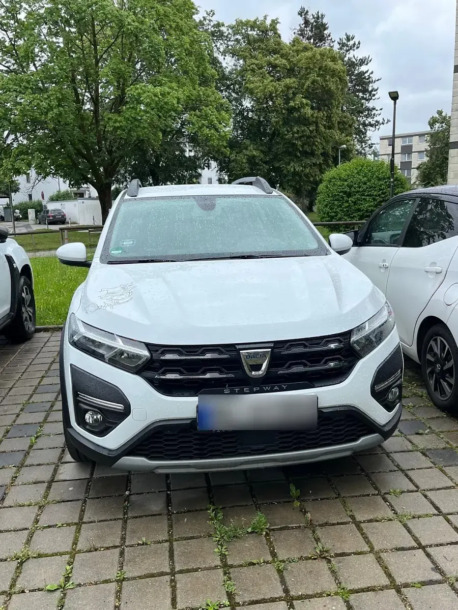 Gebraucht Dacia Sandero Comfort 101 PS (74 kW) 2022 Weiß Kleinwagen