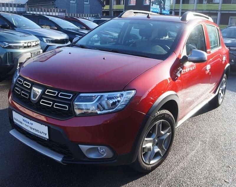 Kalaharirotmetallic (metallic) Gebraucht 2020 Dacia Sandero Prestige Kleinwagen | 7.980 € (Guter Preis) - Bild 1/4