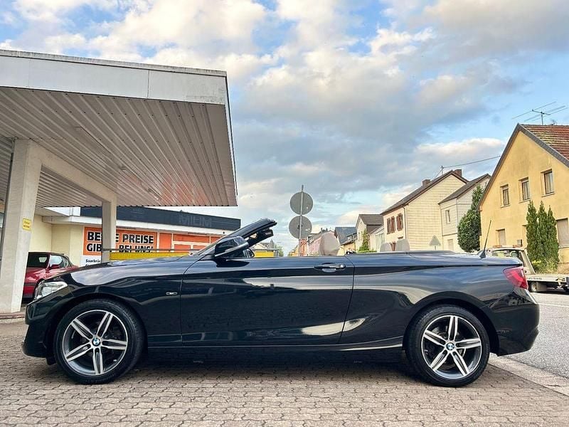 Schwarz Gebraucht 2015 BMW 218 Sport Line Cabrio | 16.490 € (Fairer Preis) - Bild 1/4