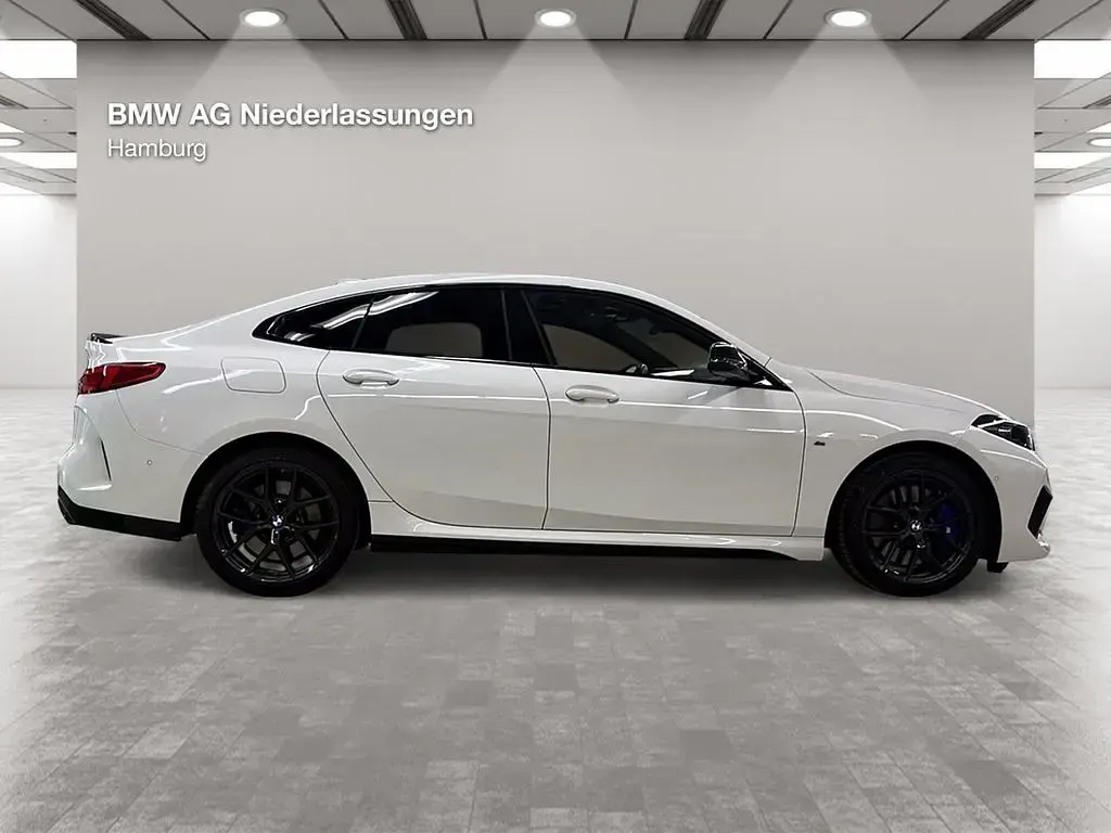 Gebraucht BMW M235 Sport Line 306 PS (225 kW) 2022 Weiß Coupé