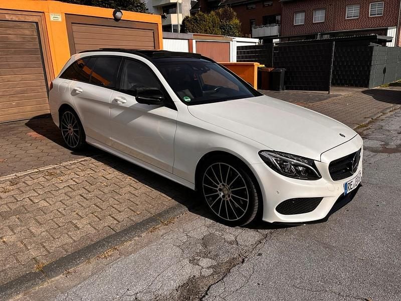 Gebraucht Mercedes C300 AMG line 245 PS (180 kW) 2015 Weiß Kombi
