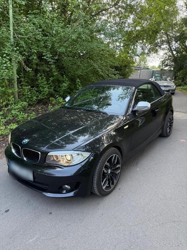 Schwarz Gebraucht 2012 BMW 120 Cabriolet Cabrio | 11.400 € - Bild 1/4