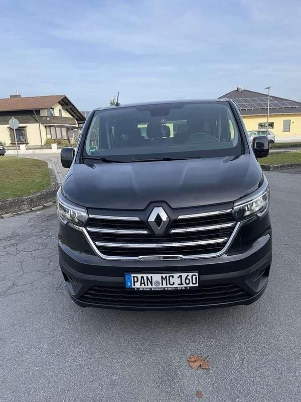Gebraucht 2023 Renault Trafic Life Van / Kleinbus | 31.500 € (Superpreis) - Bild 1/4