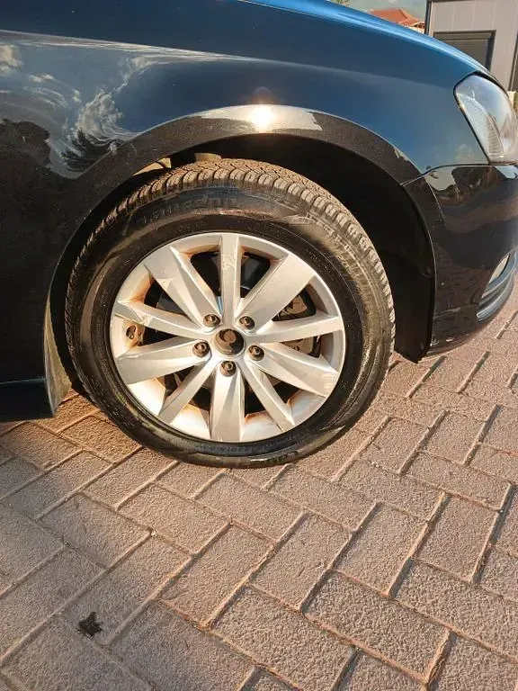 Gebraucht VW Passat Edition 140 PS (102 kW) 2013 Schwarz Limousine