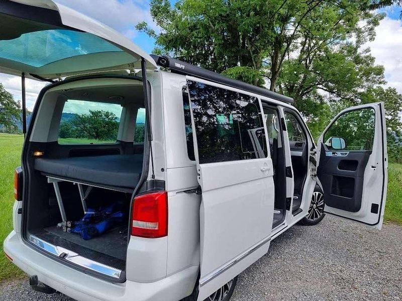 Gebraucht VW Multivan Highline 179 PS (131 kW) 2015 Weiß Van