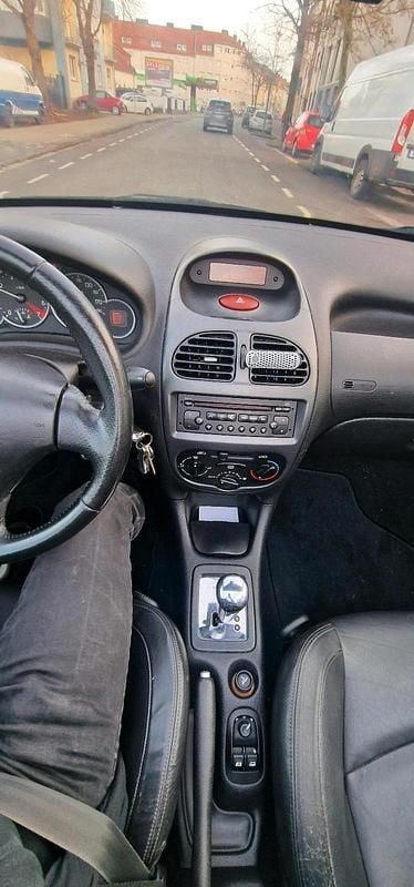 Gebraucht Peugeot 206 CC 109 PS (80 kW) 2005 Schwarz Cabrio