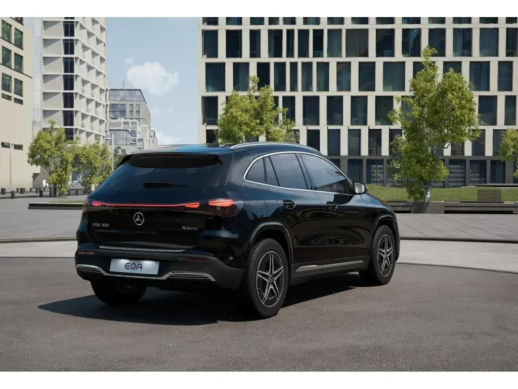 Gebraucht Mercedes EQA300 Advanced 167 kW (228 PS) 2024 Kosmosschwarz SUV