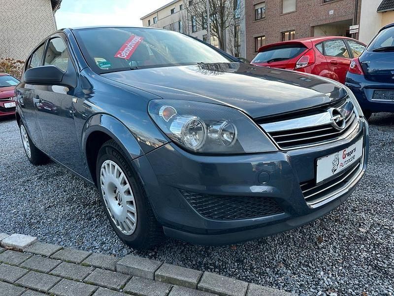 Blau Gebraucht 2009 Opel Astra Basis Limousine | 3.450 € (Teuer) - Bild 1/4