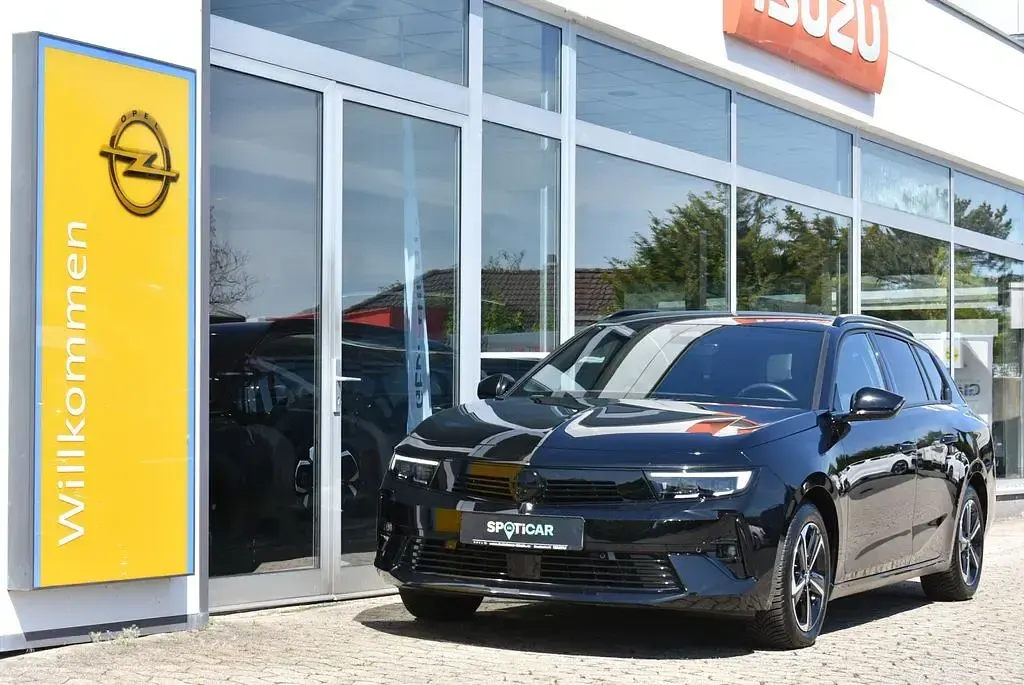 Second-hand Opel Astra 131 CP (96 kW) 2024 Negru Hatchback
