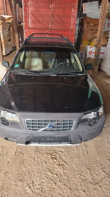 Schwarz Gebraucht 2004 Volvo XC70 Kombi | 1.750 € (Fairer Preis) - Bild 1/4