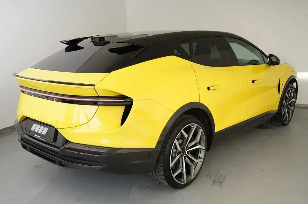 Brugt Lotus Eletre 675 kW (918 HK) 2025 Gul SUV