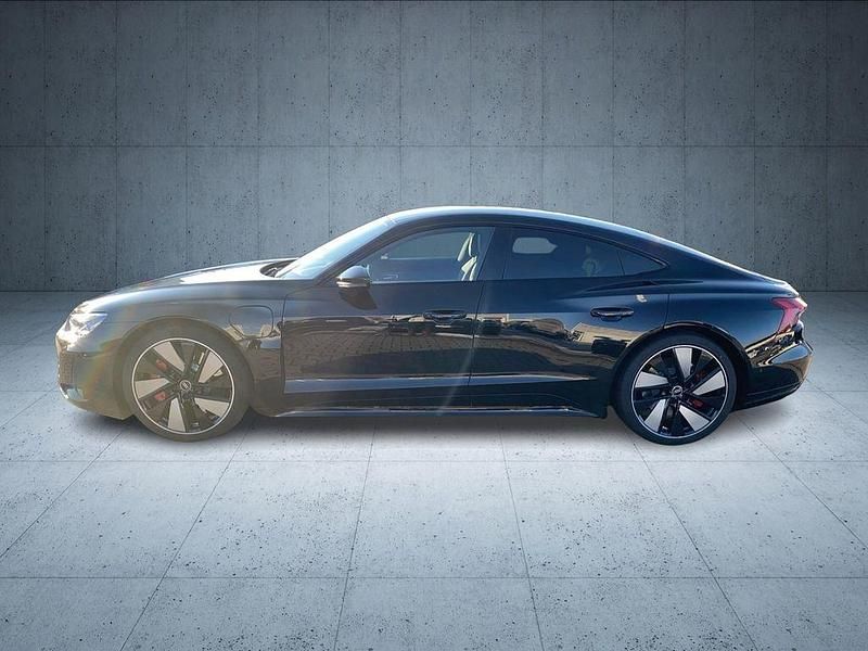 Gebraucht Audi e-tron GT quattro Sport 439 kW (598 PS) 2023 Mythosschwarz metallic (metallic) Limousine