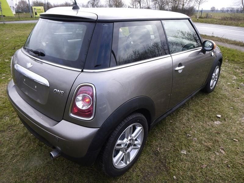 Gebraucht Mini ONE 75 PS (55 kW) 2014 Silber Kleinwagen